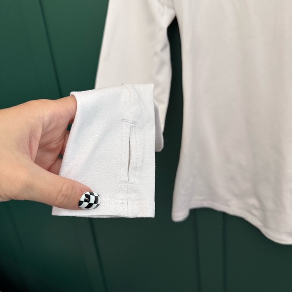 Alo Yoga Alosoft Refine White Turtleneck - Picture 5 of 8